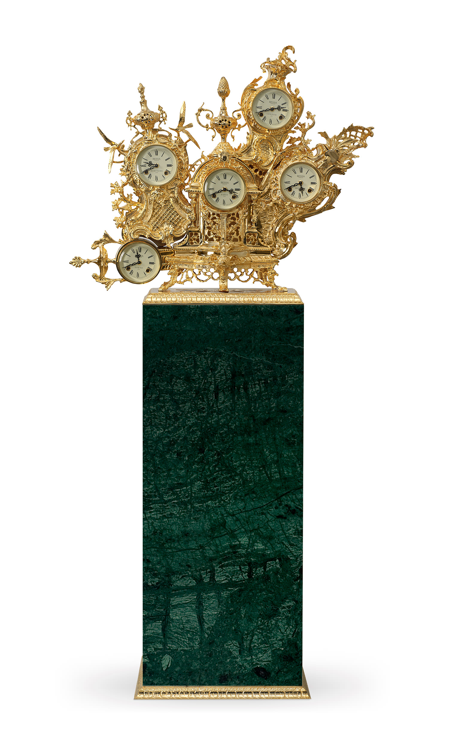This unique piece adds a classic and classy touch to your contemporary space. The Grandfather floor clock is a creation that combines classic beauty with a contemporary and (...)