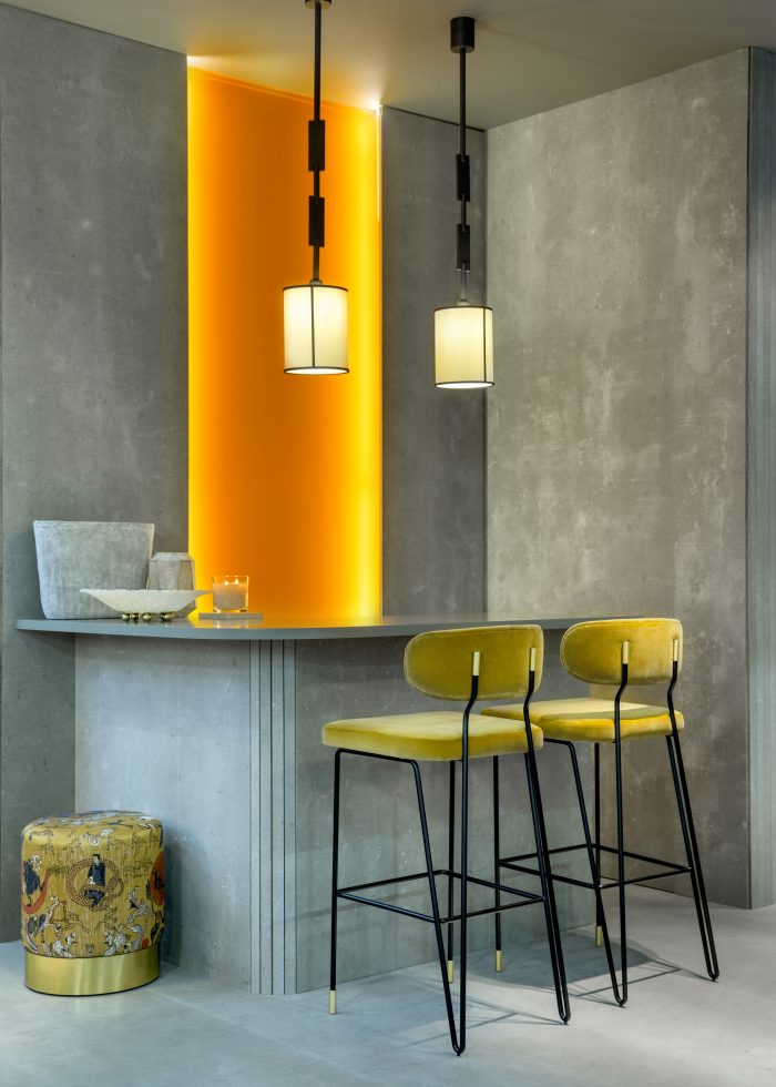 Apollo-barstool-700x980